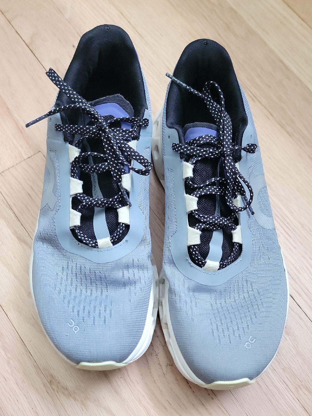 On Cloud Cloudtec Running Shoes - Picture 2 of 5